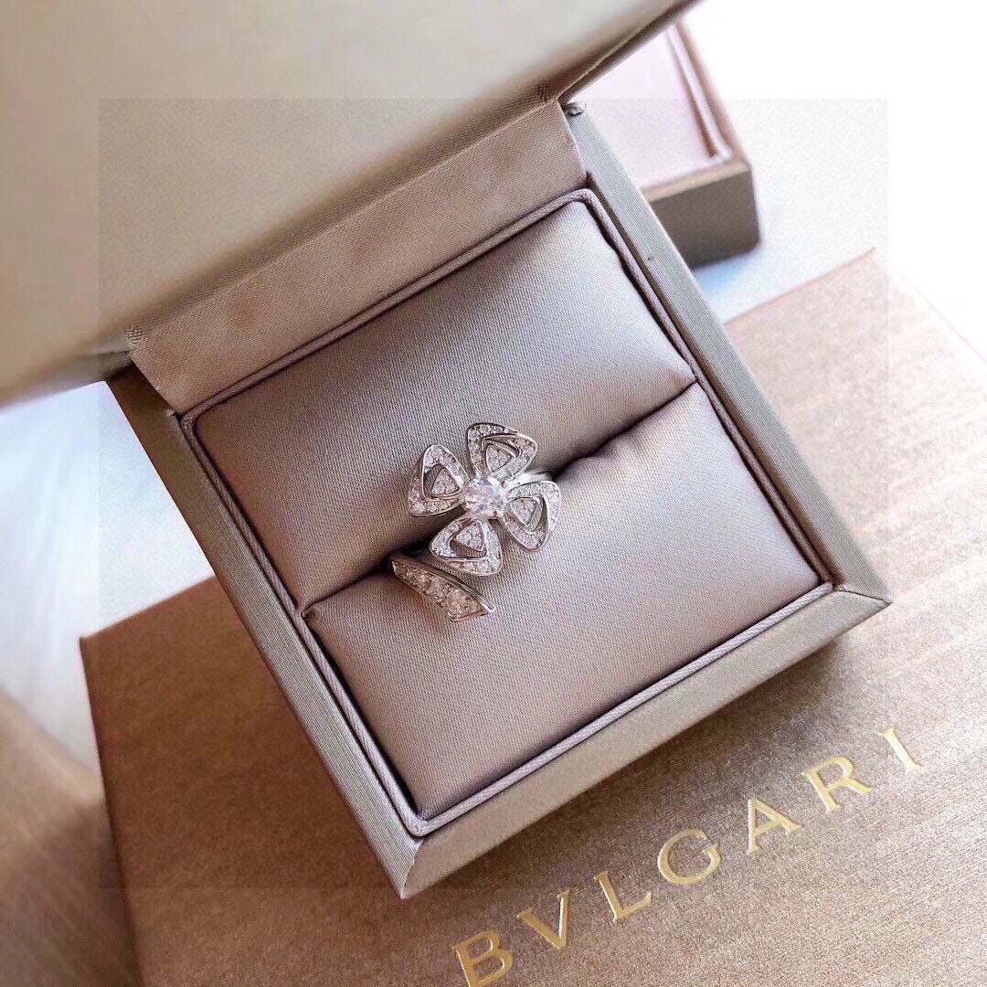 Bvlgari Fiorever 18K Gold Ring