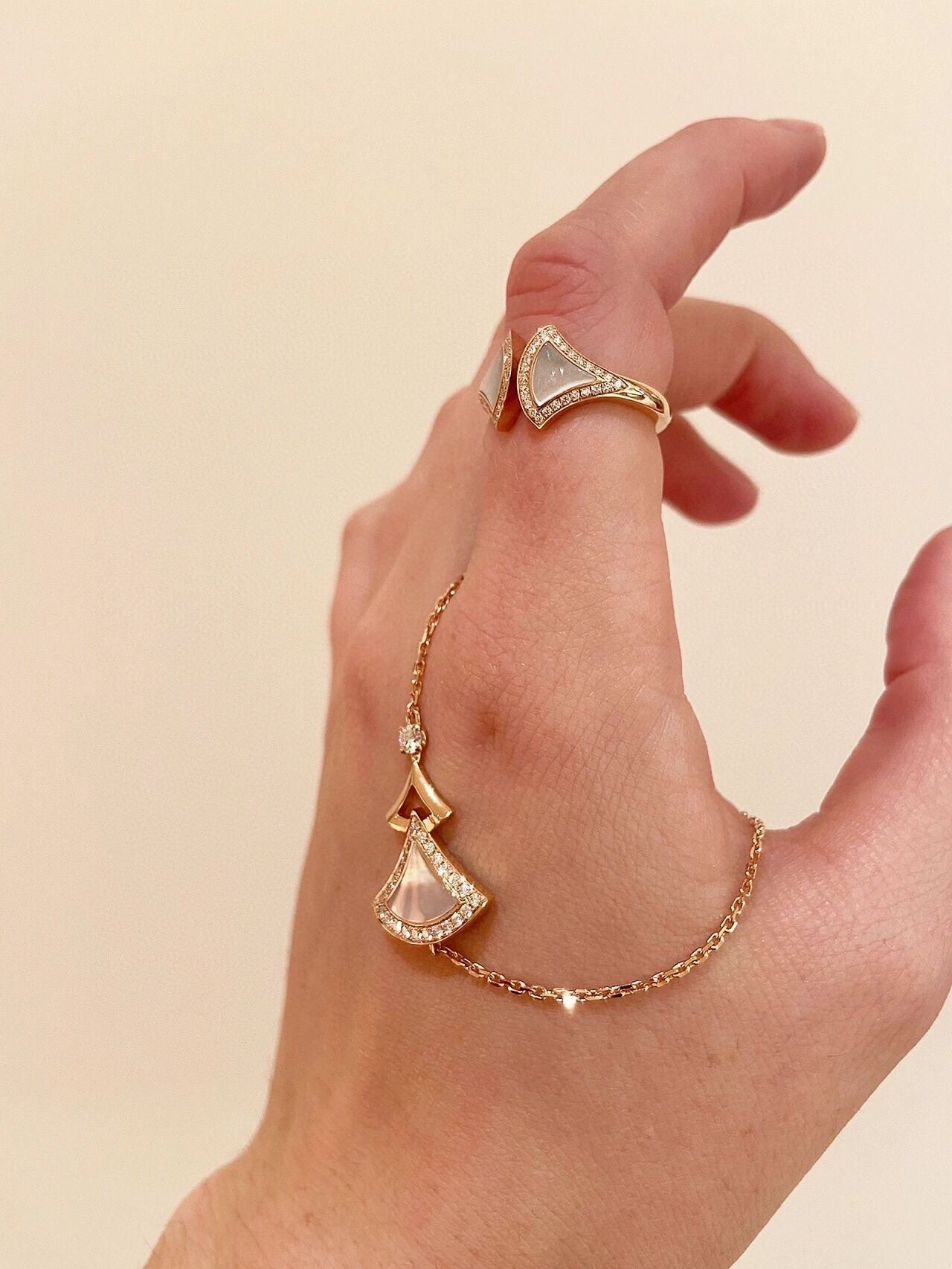 Bvlgari BVLGARI Dream Pearl 18K Gold Ring